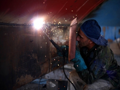 What is the best abrasive disc to clean welds? Its characteristics