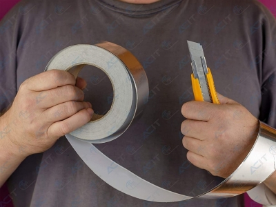 Sì o no? Che differenza c'è dal nastro di alluminio con il liner e senza? 